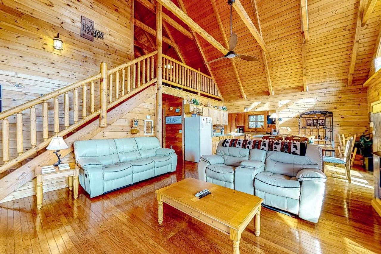 Lazy Bear Lodge 塞维尔维尔 外观 照片