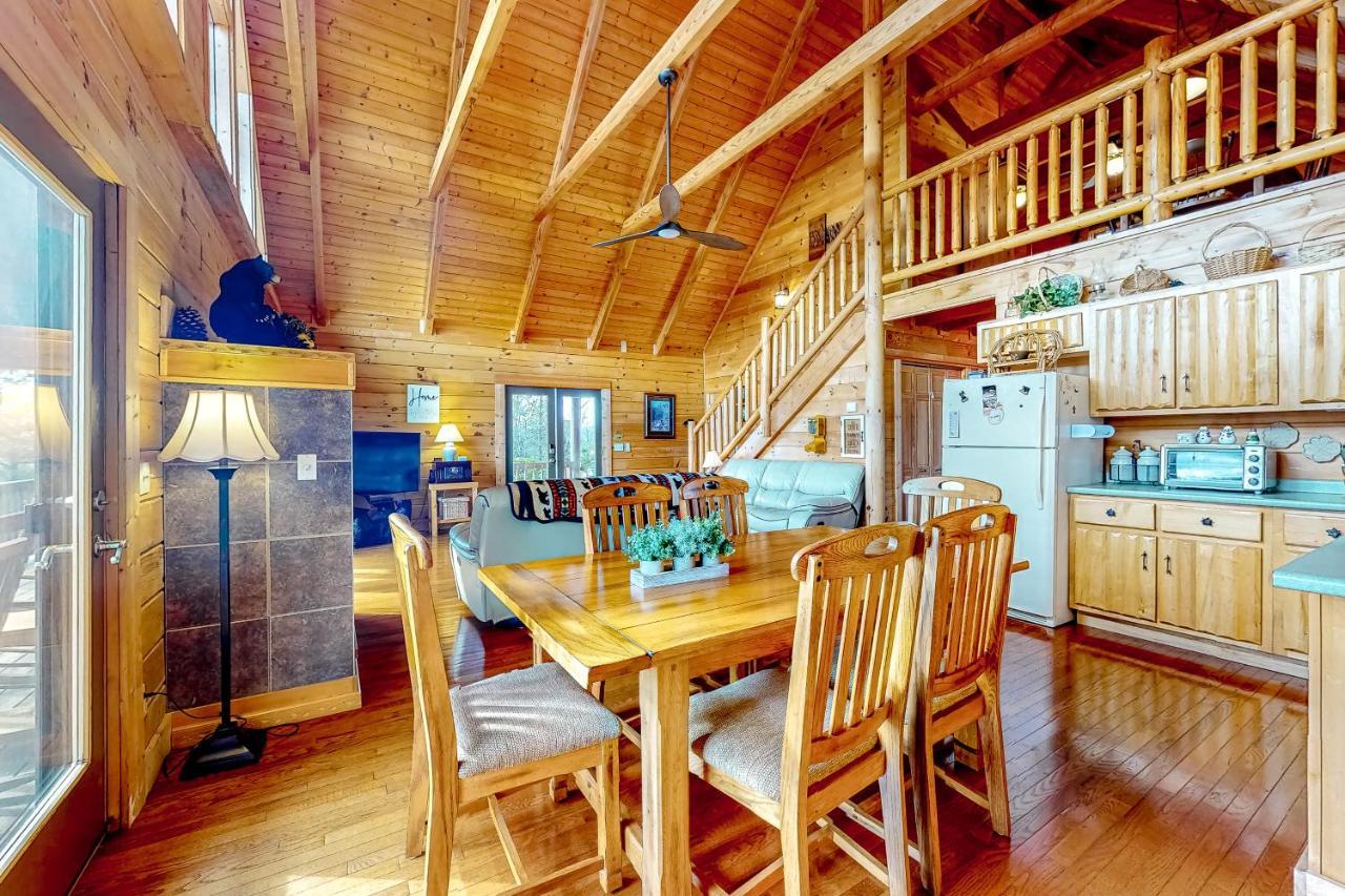 Lazy Bear Lodge 塞维尔维尔 外观 照片