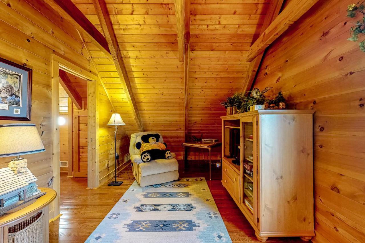 Lazy Bear Lodge 塞维尔维尔 外观 照片