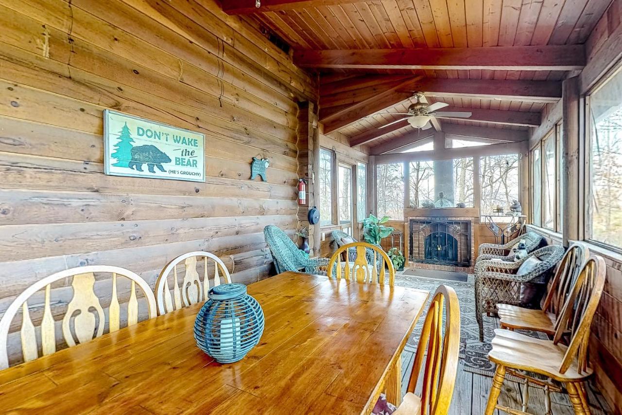 Lazy Bear Lodge 塞维尔维尔 外观 照片